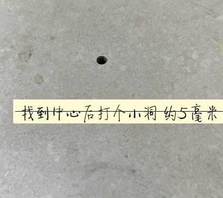 道里瓷砖空鼓维修公司专业解答在瓷砖铺贴过程中，如果砂料搅拌不均匀，将会带来以下问题