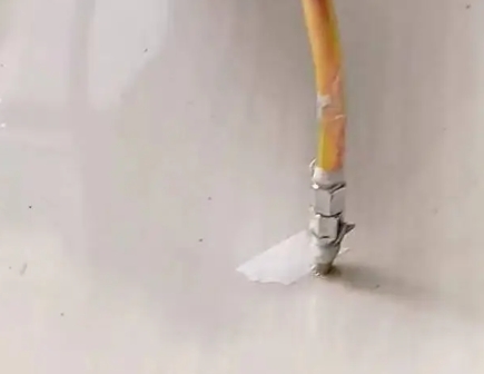 道里瓷砖空鼓维修公司专业解答在瓷砖铺贴过程中，如果使用的砂料过粗（如全部使用了粗砂），可能会导致以下问题